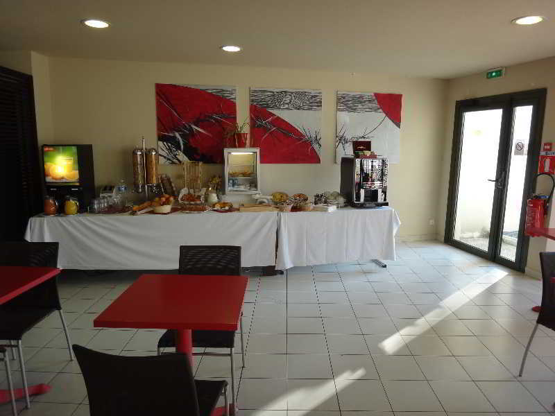 Cerise Valence Aparthotel Валанс Екстериор снимка