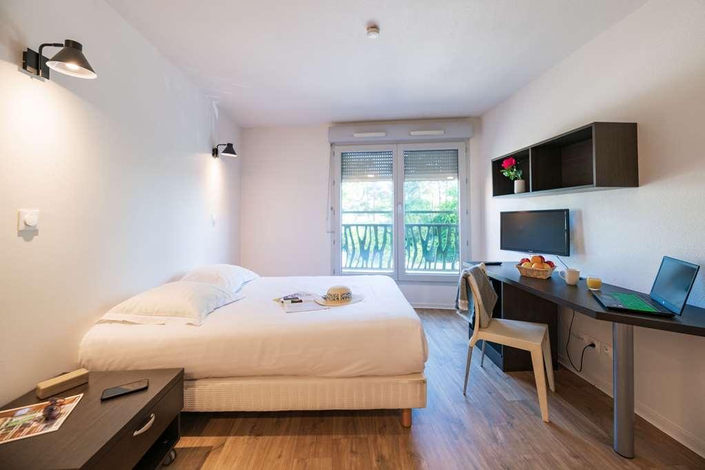 Cerise Valence Aparthotel Валанс Стая снимка