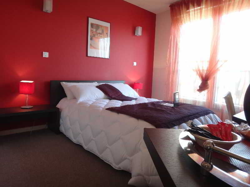 Cerise Valence Aparthotel Валанс Екстериор снимка